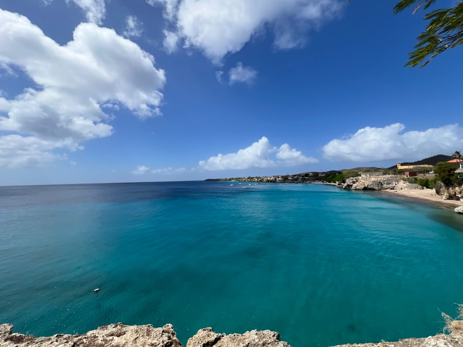 La playa de Curazao que mandó Genn a la comunidad